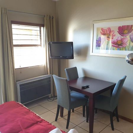 Grosvenor Apartments Pretoria-Noord Esterno foto