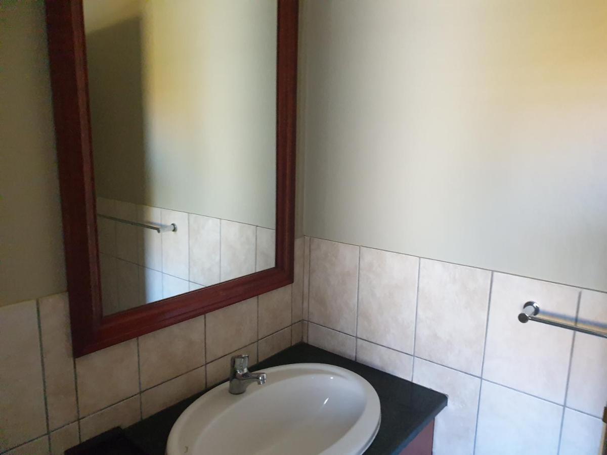 Grosvenor Apartments Pretoria-Noord Esterno foto