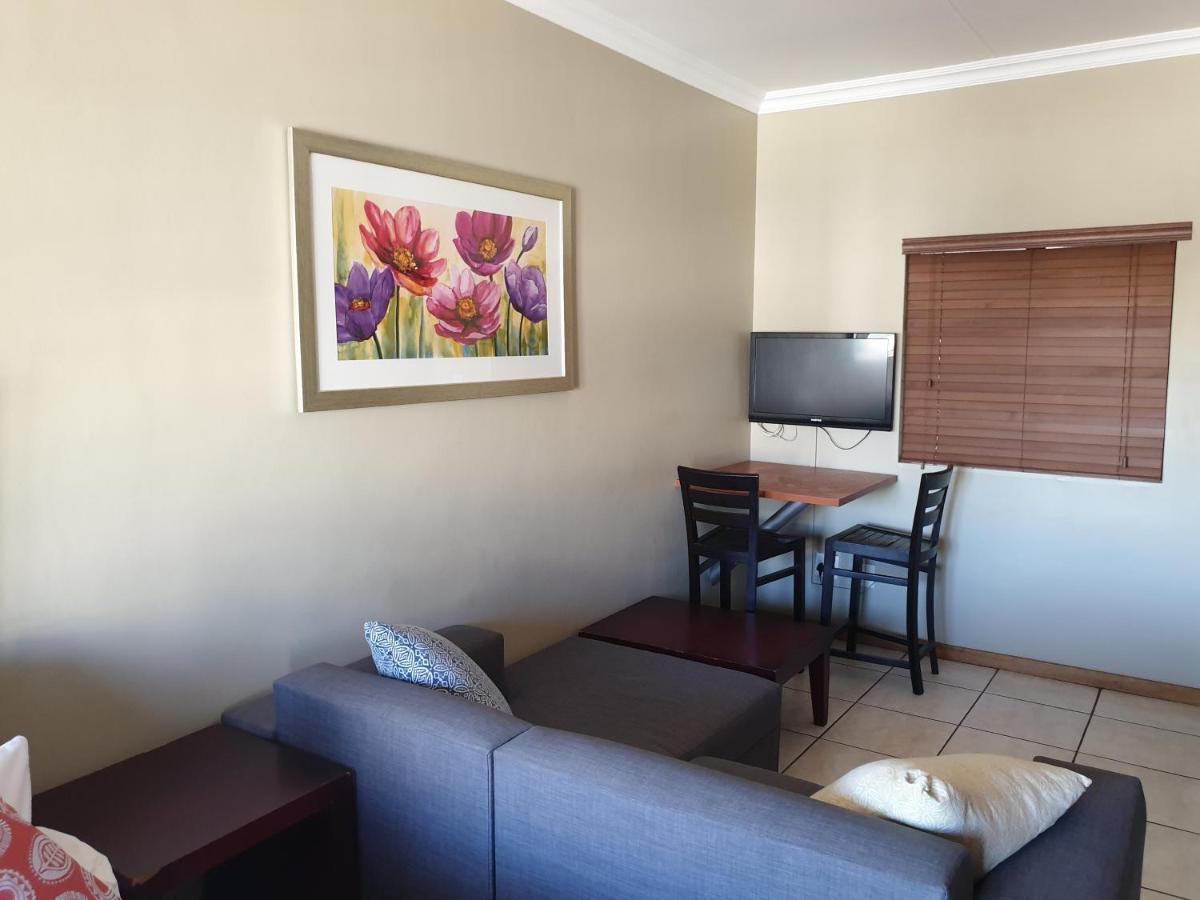 Grosvenor Apartments Pretoria-Noord Esterno foto