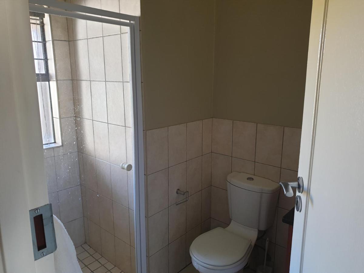 Grosvenor Apartments Pretoria-Noord Esterno foto