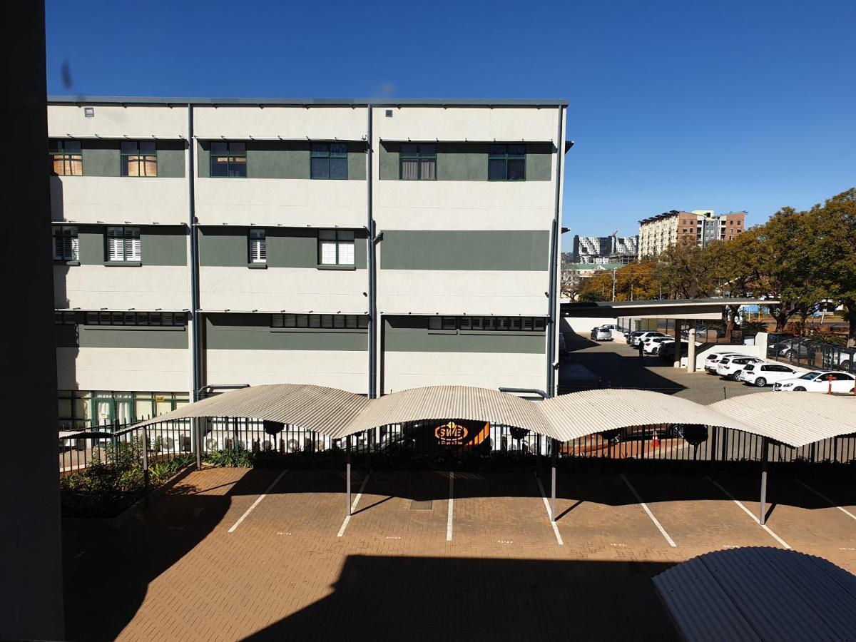 Grosvenor Apartments Pretoria-Noord Esterno foto