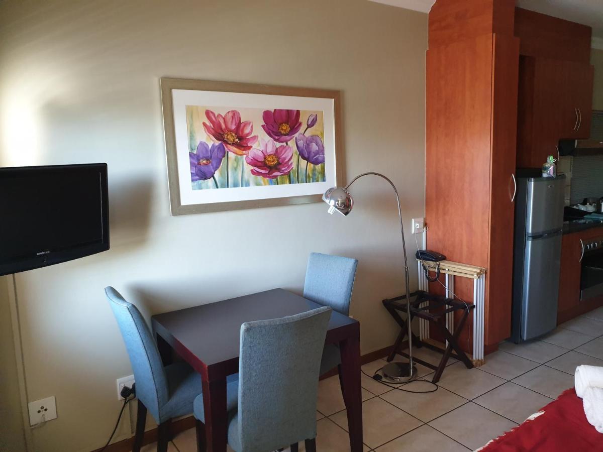 Grosvenor Apartments Pretoria-Noord Esterno foto