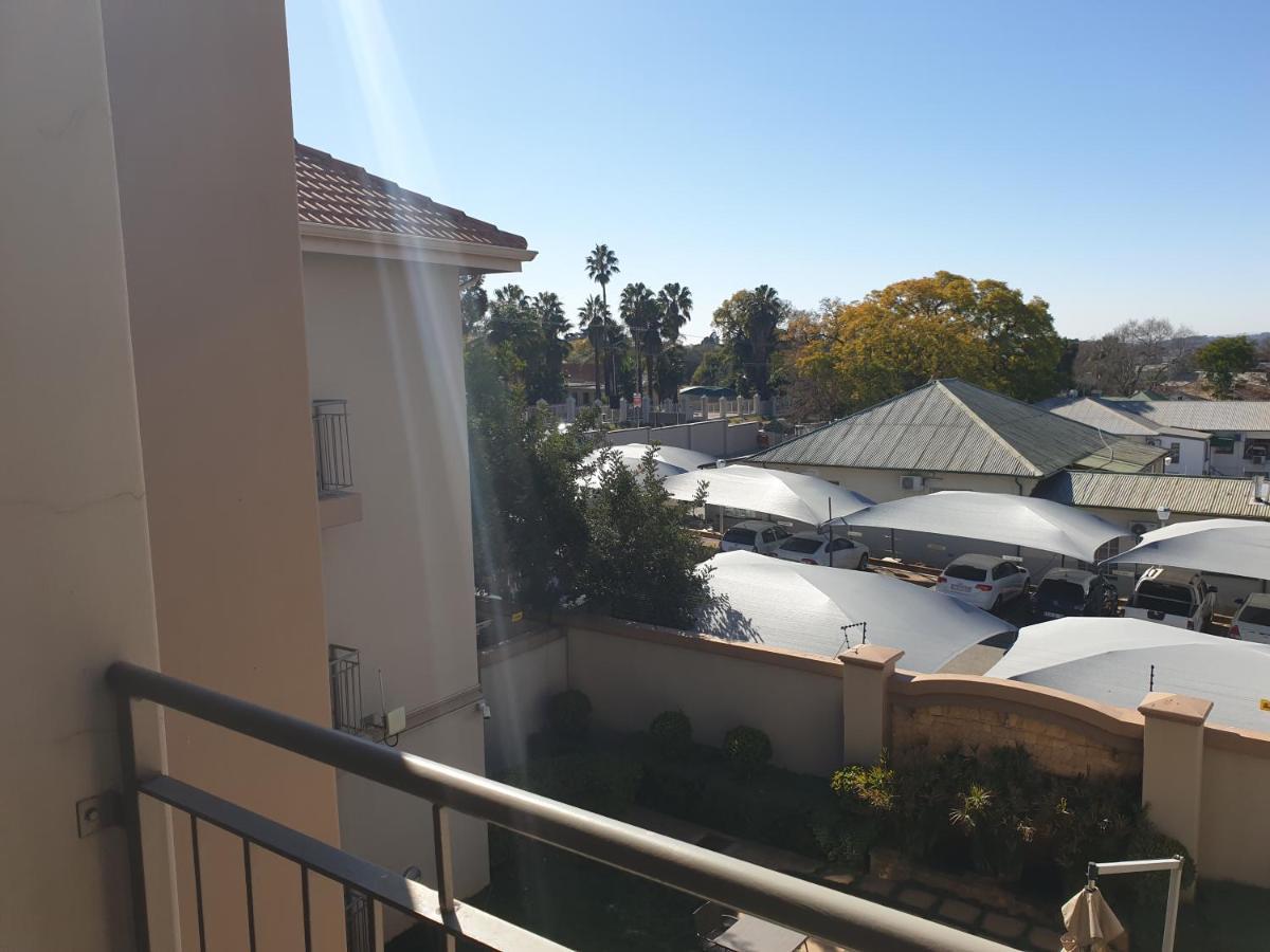 Grosvenor Apartments Pretoria-Noord Esterno foto